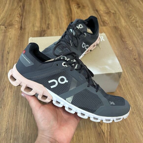 On CLOUDFLOW black running athletic training lace up shoes sneakers women’s 8 - Picture 9 of 9